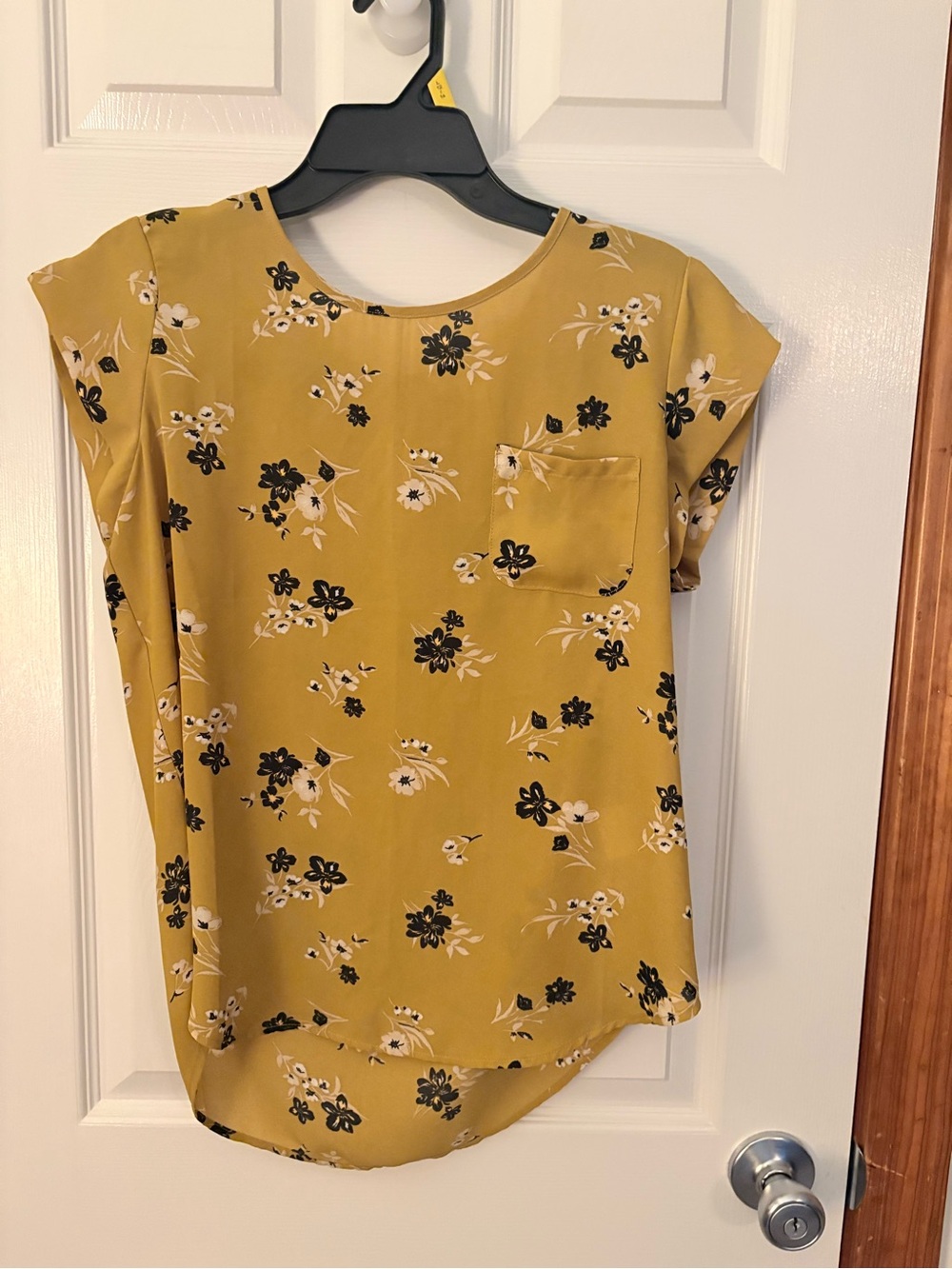 Lily White Mustard Floral Short-Sleeve Blouse